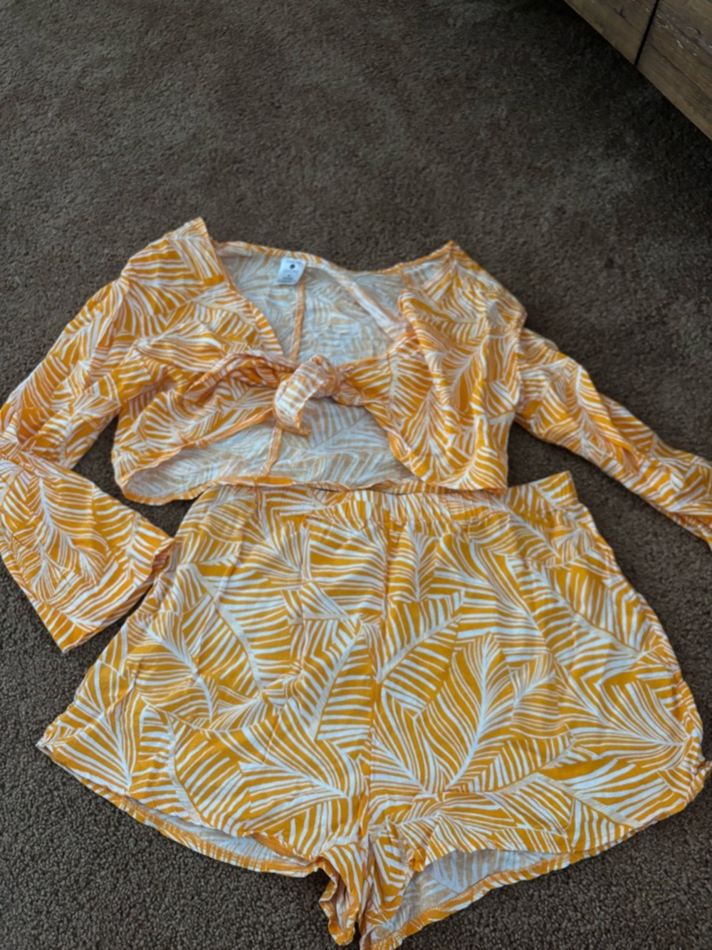 Shade & Shore Yellow and White Tropical Leaf Two-Piece Set